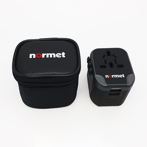 双USB多国通用转换插头-Normet